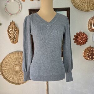 LOFT Gray Petite Ribbed V-Neck Minimalist Scandi Girl Cozycore Cabincore Sweater